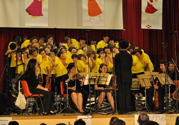 2011 Rizzo - Concerto Mozzate Mozzate Little Bees Choir Concerto Cartun